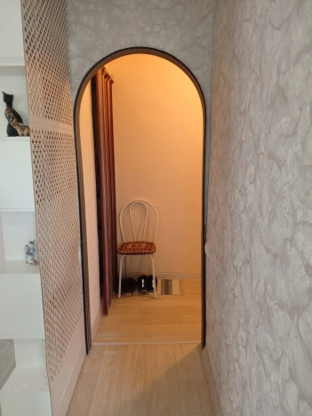 Купить однокомнатную квартиру в районе Калининский в Новосибирске. Вариант № 3764005, 4, площадь -  квм, цена 2500000 рублей