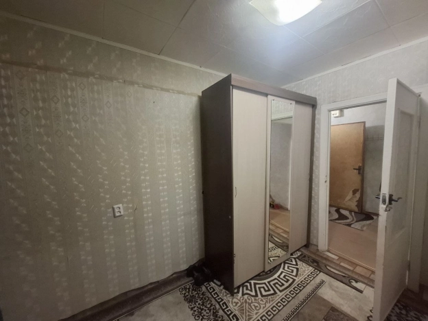 Купить трехкомнатную квартиру в Иркутской области. Вариант № 8904781, 8, площадь -  квм, цена 3800000 рублей