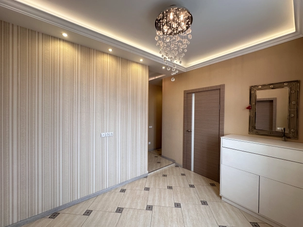 Купить двухкомнатную квартиру в районе Приморский в Санкт-Петербурге. Вариант № 5502799, 5, площадь -  квм, цена 14700000 рублей