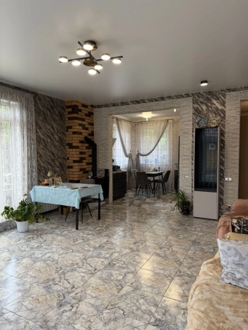 Купить дом в районе Заельцовский в Новосибирске. Вариант № 4131512, 18, площадь -  квм, цена 17900000 рублей