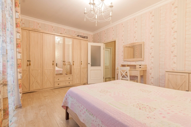 . Вариант № 25587, 18, площадь - 102 квм, цена 14500000 рублей