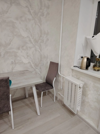 Купить трехкомнатную квартиру на вторичке в Микрорайоне 8-й, Элиста в Элисте. Вариант № 38712, 13, площадь -  квм, цена 6200000 рублей