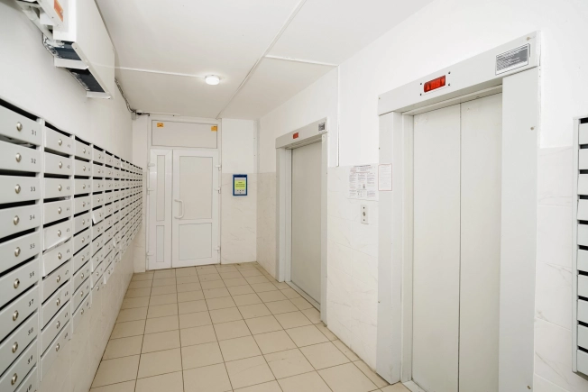 Купить однокомнатную квартиру в Омске. Вариант № 3467773, 27, площадь -  квм, цена 6200000 рублей