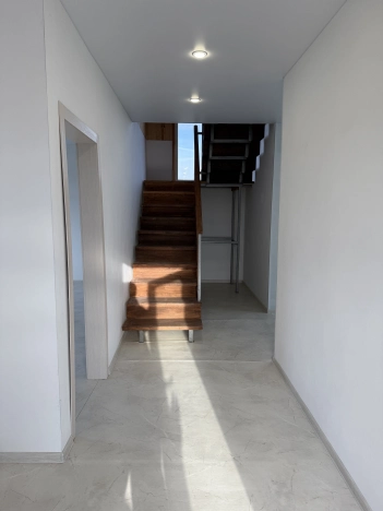 Купить дом в Москве. Вариант № 7799967, 4, площадь -  квм, цена 6000000 рублей