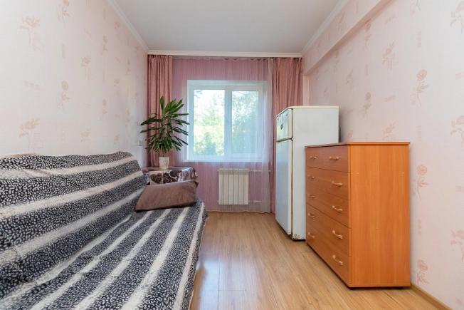 Купить трехкомнатную квартиру в Омске. Вариант № 3044, 8, площадь -  квм, цена 6050000 рублей