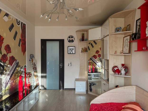 Купить квартиру на улице Красноармейская в Чите. Вариант № 784466, 8, площадь -  квм, цена 11000000 рублей