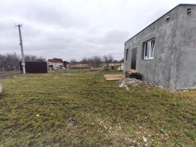 Купить дом в Строителе. Вариант № 10766240, 3, площадь -  квм, цена 2100000 рублей