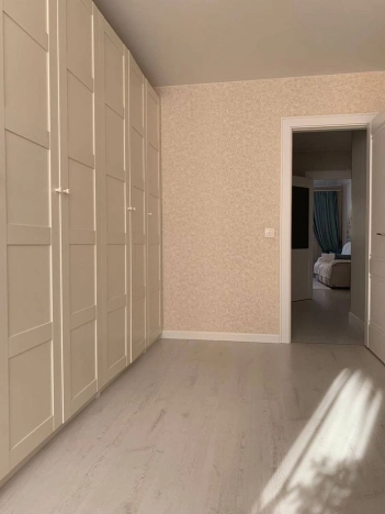 Купить двухкомнатную квартиру в Ленинградской области. Вариант № 9689347, 10, площадь -  квм, цена 10400000 рублей