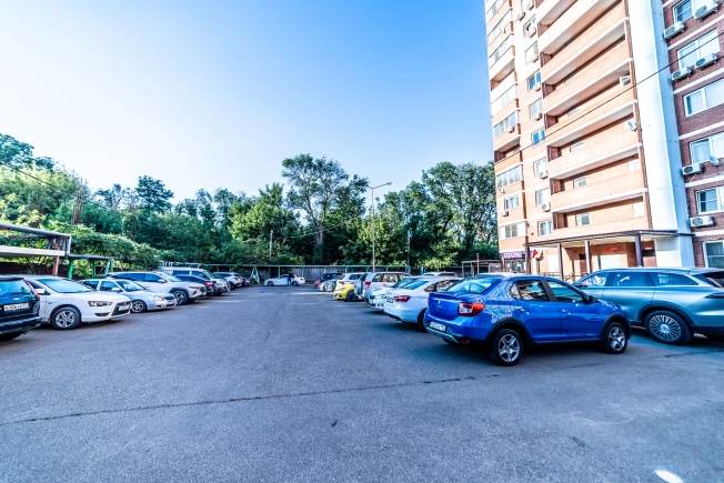 Купить трехкомнатную квартиру в Микрорайоне Фестивальный в Краснодаре. Вариант № 2681765, 22, площадь -  квм, цена 13000000 рублей