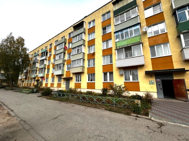 Купить двухкомнатную квартиру в Калужской области. Вариант № 6864006, 17, площадь -  квм, цена 3500000 рублей