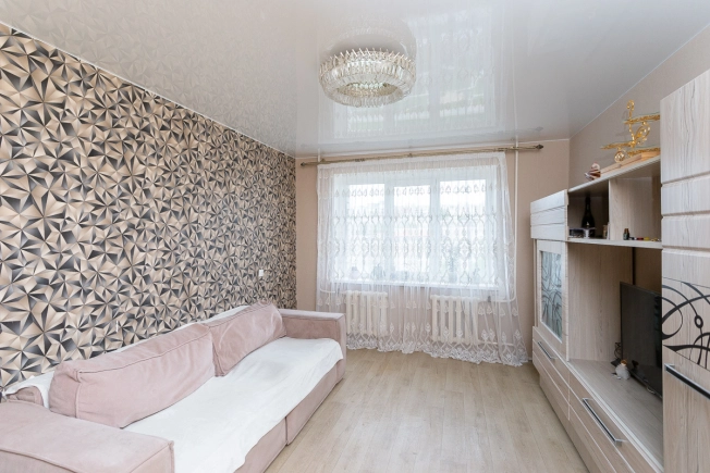 Снять двухкомнатную квартиру на улице Белоконской в Владимире. Вариант № 44066, 3, площадь -  квм, цена 30000 рублей