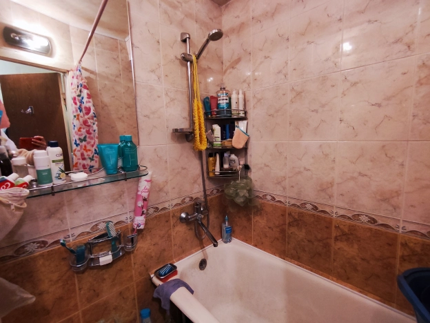 Купить четырехкомнатную квартиру в Владимирской области. Вариант № 1173, 15, площадь -  квм, цена 3950000 рублей