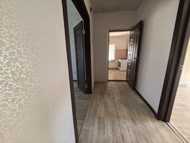 Купить дом в Элисте. Вариант № 6905508, 4, площадь -  квм, цена 2500000 рублей