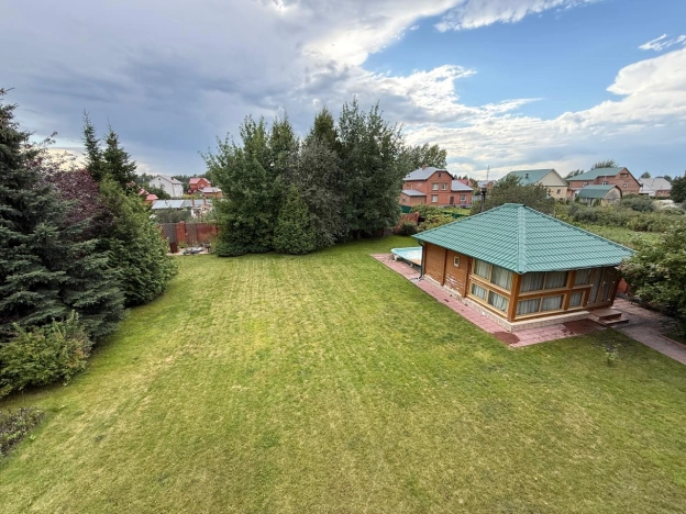 Купить дом на улице Луговская в Бердске. Вариант № 2150000, 26, площадь -  квм, цена 20000000 рублей