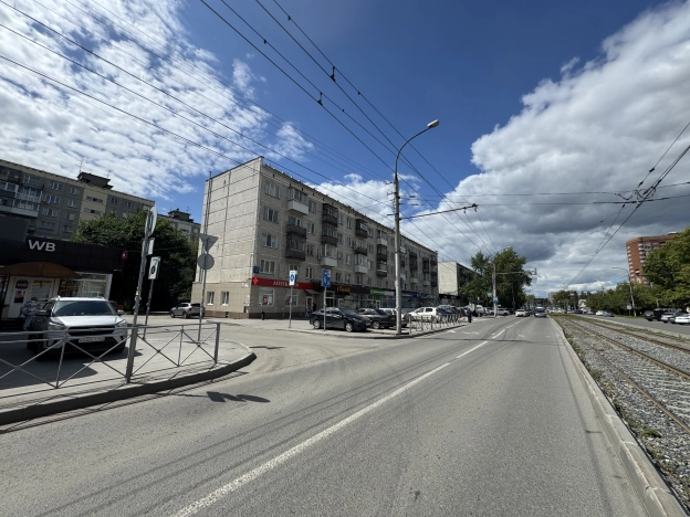 Купить торговые помещения в Новосибирске. Вариант № 2448576, 2, площадь -  квм, цена 42900000 рублей