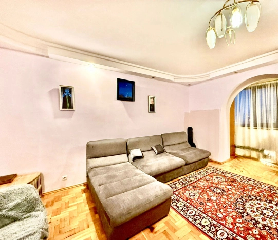 Купить квартиру на улице Коммунаров в Краснодаре. Вариант № 6178606, 1, площадь -  квм, цена 10800000 рублей