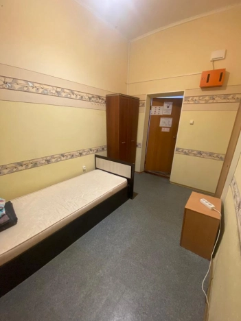 Снять коммерческую недвижимость в Тобольске. Вариант № 10293, 13, площадь -  квм, цена 700 рублей