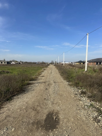 Купить земельный участок на улице Заречная в Республике Адыгея (адыгея). Вариант № 10466841, 8, площадь -  квм, цена 2200000 рублей