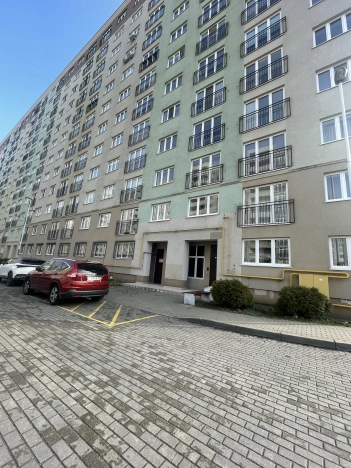 Купить трехкомнатную квартиру в районе Центральный в Калининграде. Вариант № 5957, 37, площадь -  квм, цена 13500000 рублей