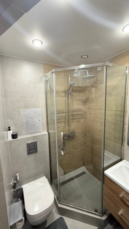 Купить трехкомнатную квартиру в Микрорайоне 8-й, Элиста в Элисте. Вариант № 8869992, 19, площадь -  квм, цена 6400000 рублей