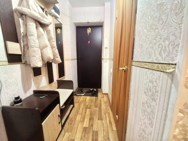 Купить трехкомнатную квартиру в Микрорайоне 8-й, Элиста в Элисте. Вариант № 8995515, 15, площадь -  квм, цена 5400000 рублей