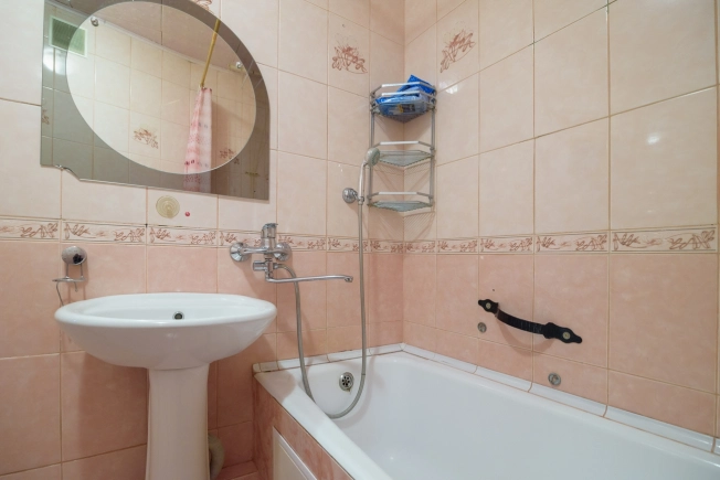 Купить трехкомнатную квартиру в районе Ленинский в Новосибирске. Вариант № 8865194, 20, площадь -  квм, цена 8500000 рублей