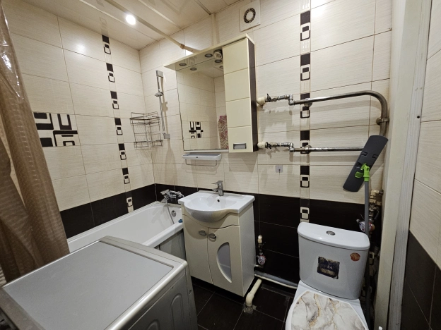 Купить квартиру в Москве. Вариант № 10276102, 8, площадь -  квм, цена 14000000 рублей