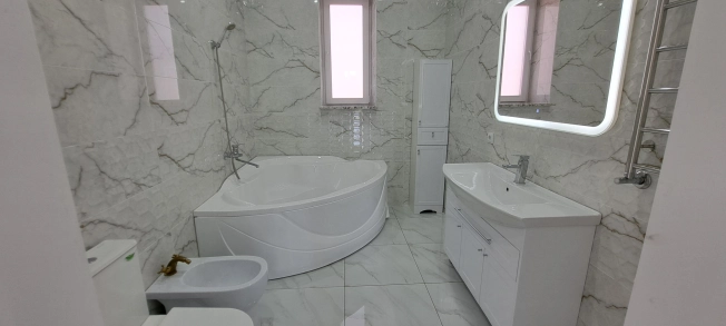 Купить дом в Микрорайоне Порт-Артур в Омске. Вариант № 1289829, 17, площадь -  квм, цена 28800000 рублей