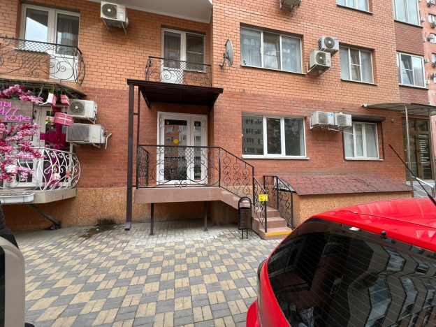 Купить коммерческую недвижимость свободного назначения в Краснодаре. Вариант № 43516, 0, площадь - квм, цена 10250000.0000 рублей