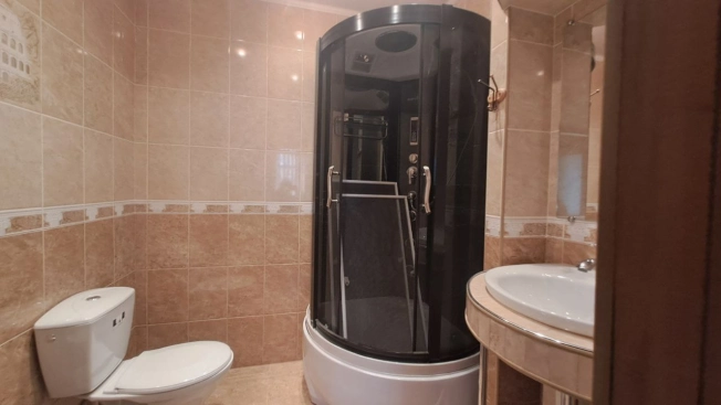 Купить трехкомнатную квартиру на улице Новороссийское шоссе в Краснодарском крае. Вариант № 6625081, 15, площадь -  квм, цена 6880000 рублей