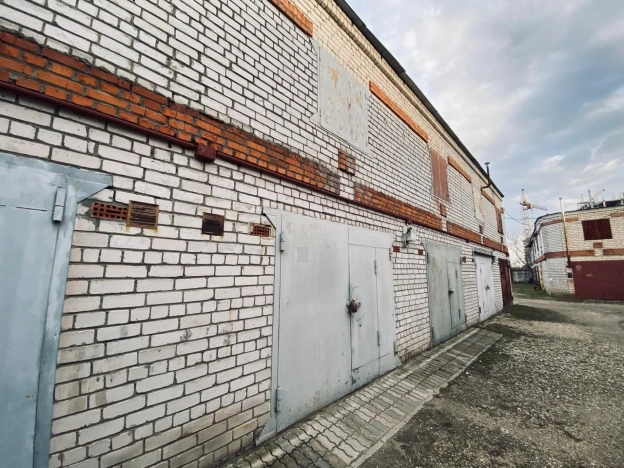 Купить гараж в Калуге. Вариант № 5544921, 0, площадь - квм, цена 1625000 рублей