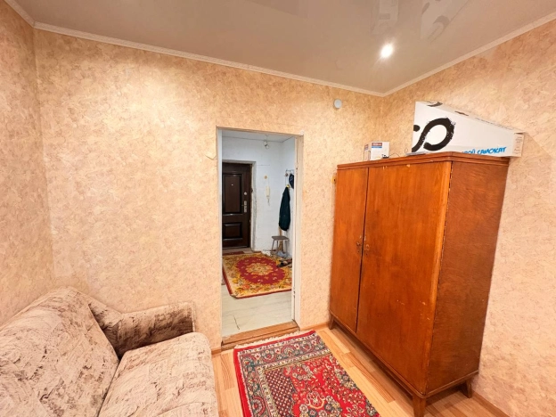 Купить квартиру в Тобольске. Вариант № 6758171, 6, площадь -  квм, цена 2700000 рублей