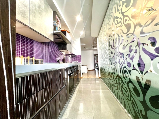 Купить четырехкомнатную квартиру в Волгограде. Вариант № 40770, 2, площадь -  квм, цена 19500000 рублей