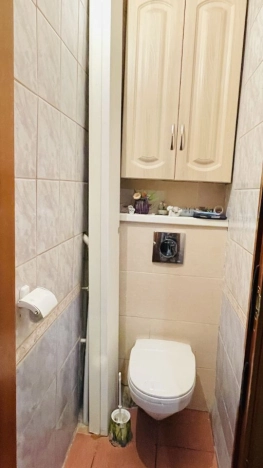 Купить многокомнатную квартиру на улице 7-я линия Васильевского острова в Санкт-Петербурге. Вариант № 3425171, 28, площадь -  квм, цена 8600000 рублей