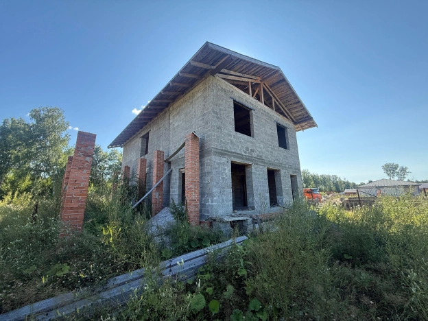 Купить дом на улице Совхозная в Тюменской области. Вариант № 2126411, 2, площадь -  квм, цена 5500000 рублей