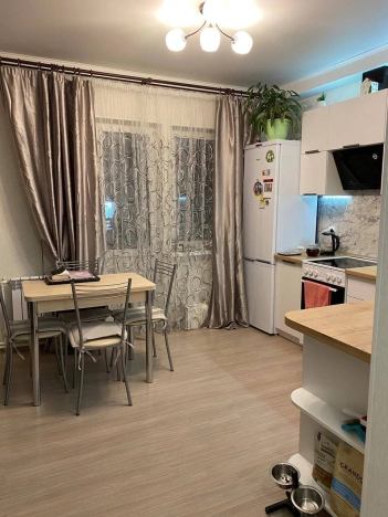 Купить двухкомнатную квартиру в Сыктывкаре. Вариант № 43162, 3, площадь -  квм, цена 4900000 рублей