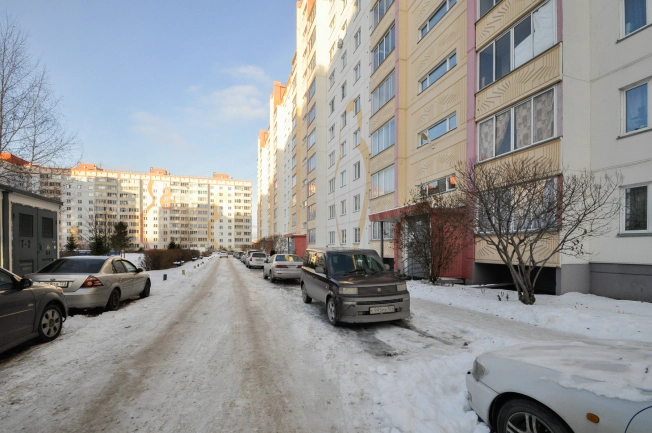 Купить однокомнатную квартиру в Новосибирске. Вариант № 9246164, 19, площадь -  квм, цена 3670000 рублей