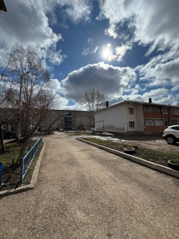 Купить трехкомнатную квартиру в Республике Башкортостан. Вариант № 28265, 47, площадь -  квм, цена 3850000 рублей