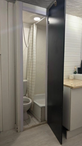 Купить квартиру на вторичке в районе Измайлово в Москве. Вариант № 2501215, 3, площадь -  квм, цена 3000000 рублей