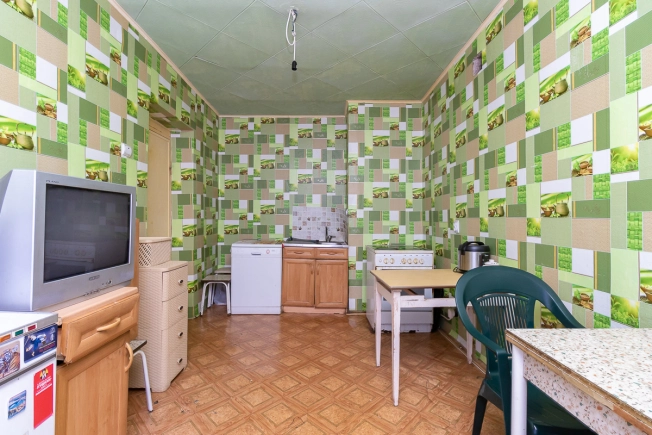 Купить однокомнатную квартиру в Омске. Вариант № 5922237, 4, площадь -  квм, цена 2900000 рублей