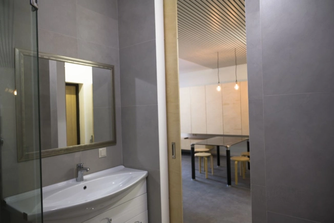 Купить квартиру в Москве. Вариант № 8431366, 8, площадь -  квм, цена 24700000 рублей