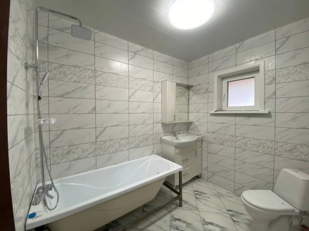 Купить дом на улице Садовая в Алтайском крае. Вариант № 30938, 9, площадь -  квм, цена 39000000 рублей