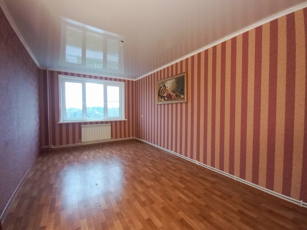 Купить трехкомнатную квартиру в Ивановской области. Вариант № 10141834, 6, площадь -  квм, цена 3500000 рублей