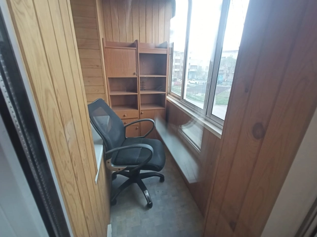 Купить трехкомнатную квартиру в Микрорайоне 6А, Ангарск в Ангарске. Вариант № 44629, 9, площадь -  квм, цена 4750000 рублей