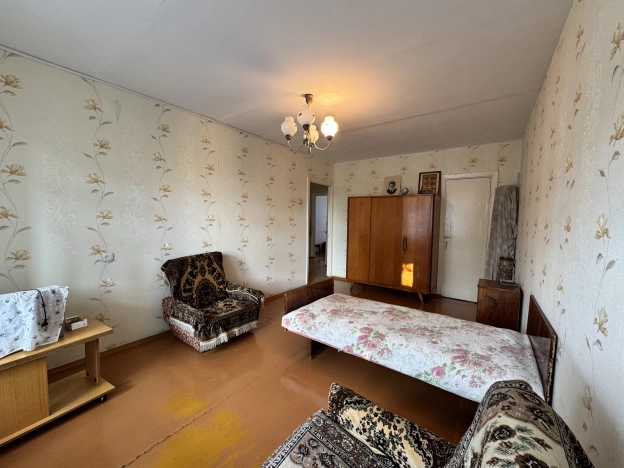 Купить квартиру на вторичке в Уфе. Вариант № 3046315, 4, площадь -  квм, цена 6395000 рублей