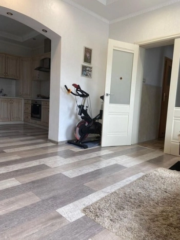 Купить четырехкомнатную квартиру в Калининградской области. Вариант № 2841834, 14, площадь -  квм, цена 5950000 рублей