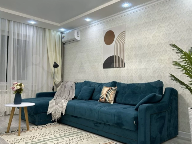 Купить трехкомнатную квартиру на вторичке в Микрорайоне 8-й, Элиста в Элисте. Вариант № 13484, 0, площадь -  квм, цена 9950000 рублей