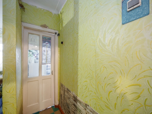 Купить однокомнатную квартиру в Омске. Вариант № 5831996, 6, площадь -  квм, цена 2490000 рублей