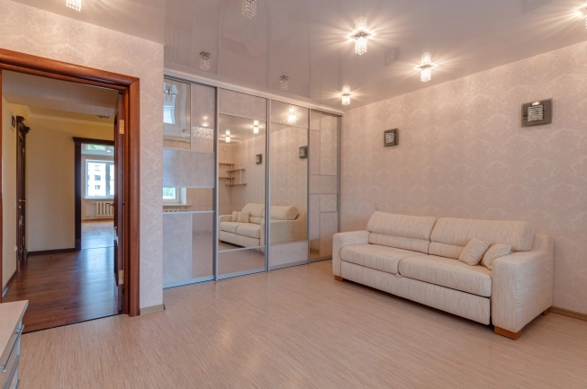 Купить четырехкомнатную квартиру в Вологде. Вариант № 53857, 31, площадь -  квм, цена 16900000 рублей