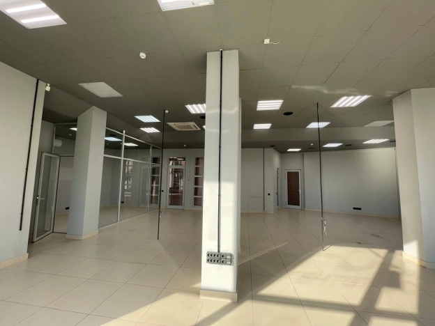 Снять коммерческую недвижимость в Новосибирске. Вариант № 4106278, 14, площадь - квм, цена 280000 рублей